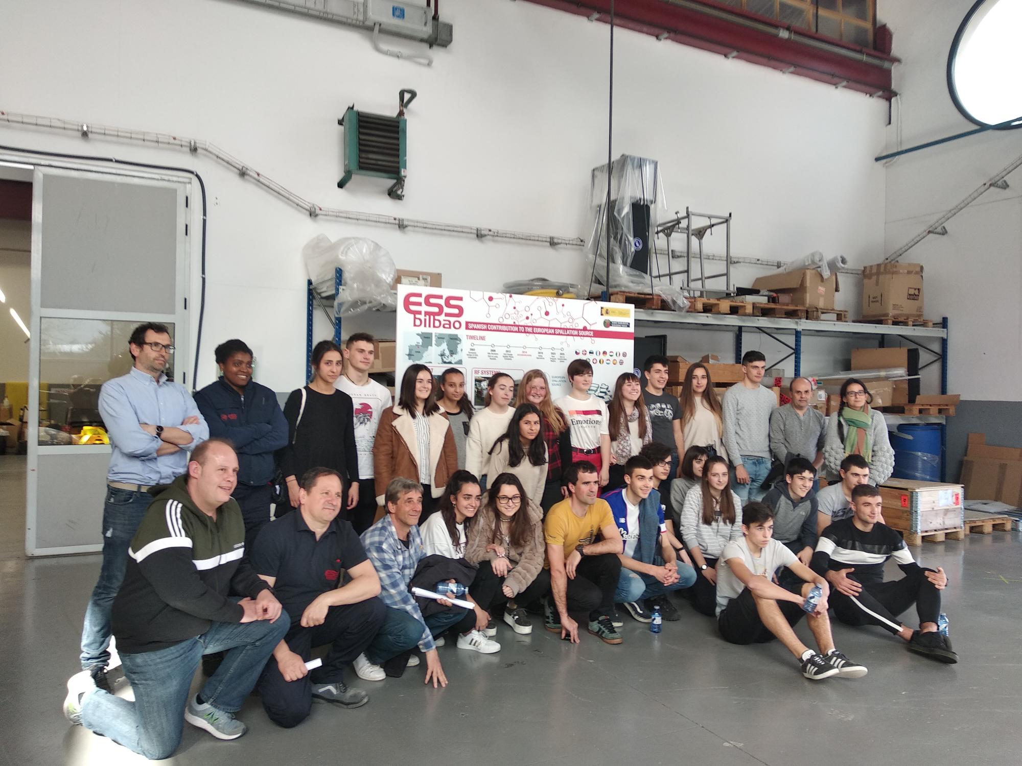 More than 20 students from the Zulaibar de Arratia educational center have visited our facilities located in the Technological Park where the team of professionals from ESS Bilbao have told us about the scientific and technological advances that are taking place.